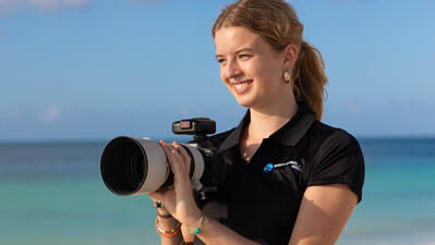 Donna Rijnierse, fotografie stagiair Wings Global Media Aruba