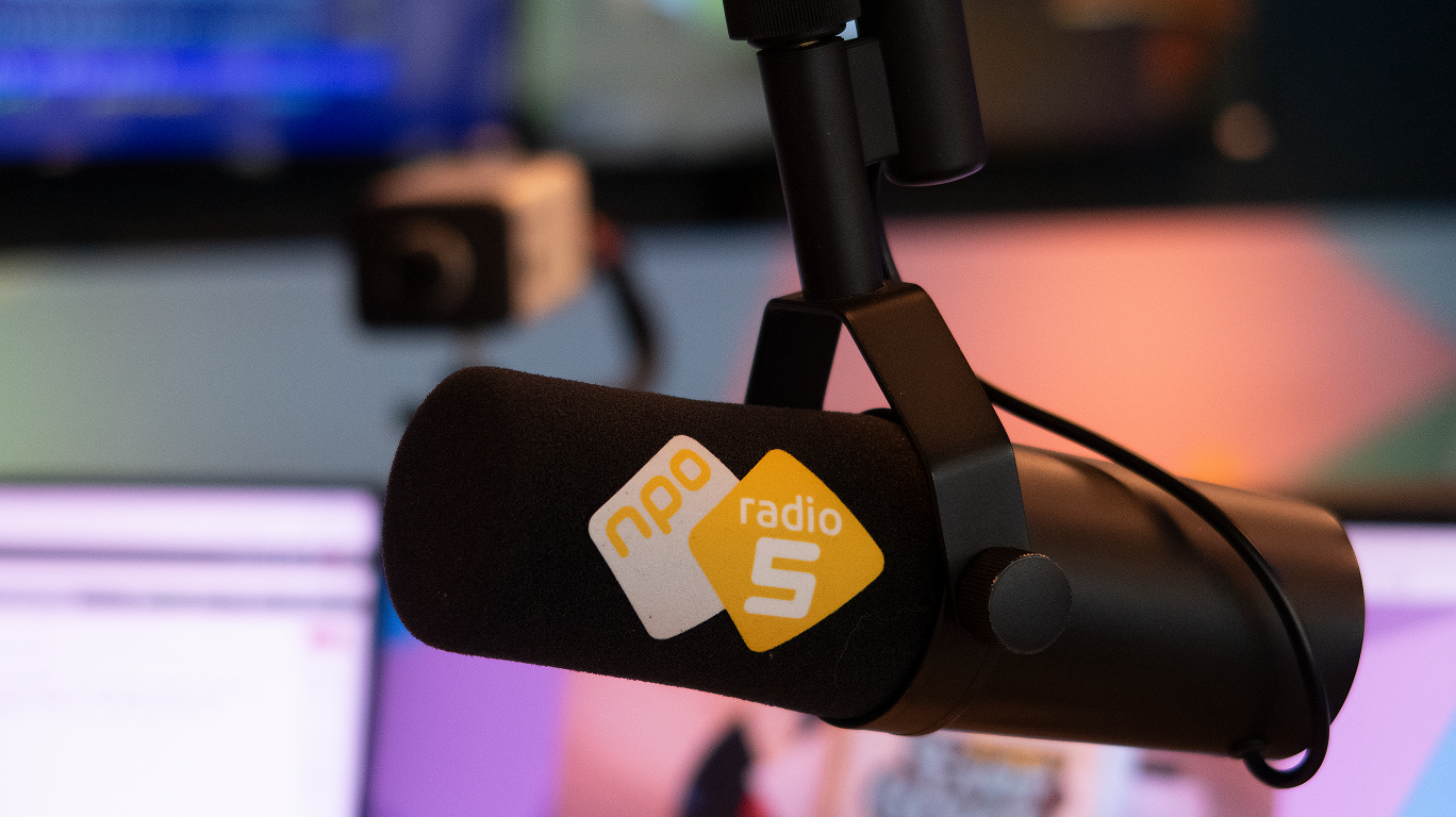 Radio redactie stagiair bij ochtendshow Goeiedag Haandrikman! – omroep MAX